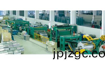 六重(zhong)式鋁闆開捲矯平(ping)橫(heng)切線(xian)